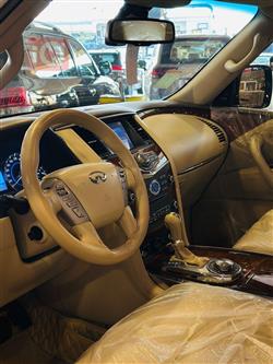 Infiniti QX80